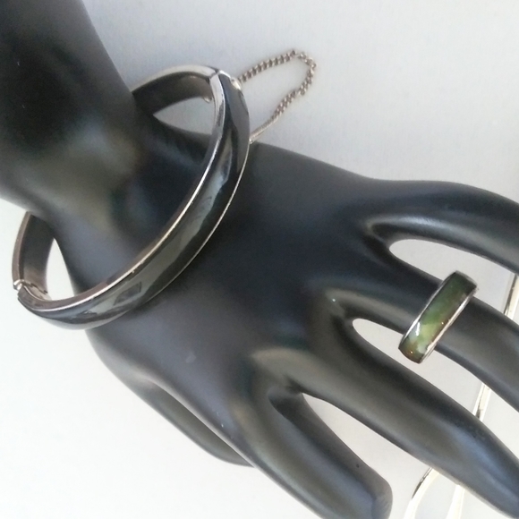 Vintage Onxy bracelet & Enamel Ring - Picture 8 of 8